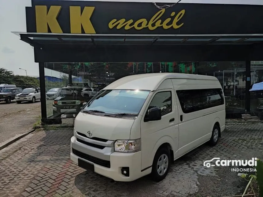 Jual Mobil Toyota Hiace 2024 Commuter 3.0 di Jawa Timur Manual Van Wagon Putih Rp 628.000.000
