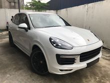 2015 Porsche Cayenne 3.6 GTS SUV (FACELIFT)