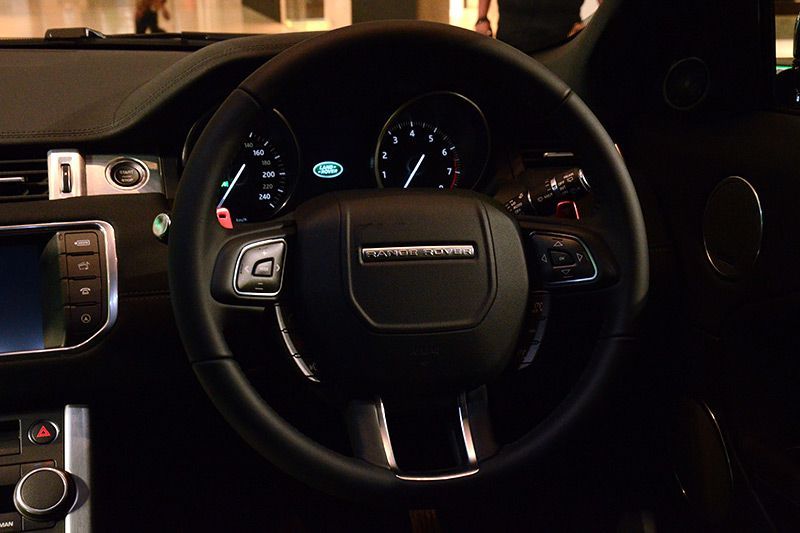 Galeri Foto New Range Rover Evoque 16
