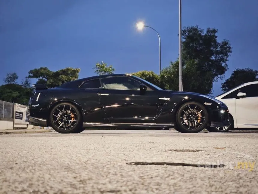 2019 Nissan GT-R Premium Edition Coupe