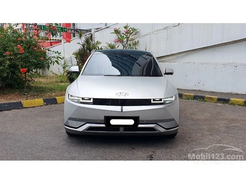 Jual Mobil Hyundai IONIQ 5 2023 Long Range Signature di DKI Jakarta Automatic Wagon Silver Rp 604.000.000