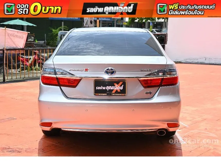 2016 Toyota CAMRY Hybrid Sedan