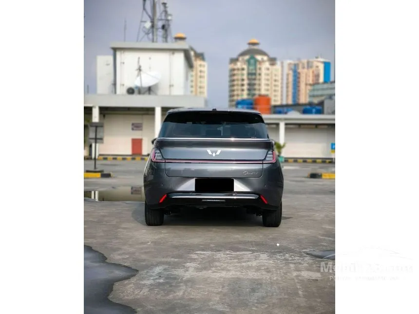 2025 Wuling Cloud EV Pro Hatchback