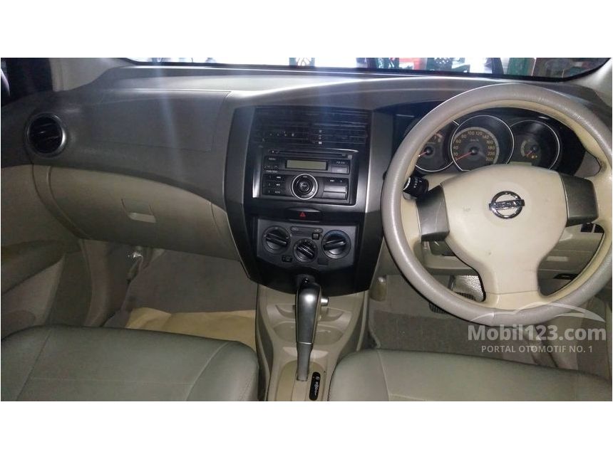 Jual Mobil Nissan Grand Livina 2007 XV 1 5 di Jawa Timur 