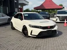Ready stock 2024 Honda Civic FL5 2.0 Unregistered Grade6A Welcome view