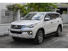 2017 Toyota Fortuner 2.4 (ปี 15-18) V SUV AT