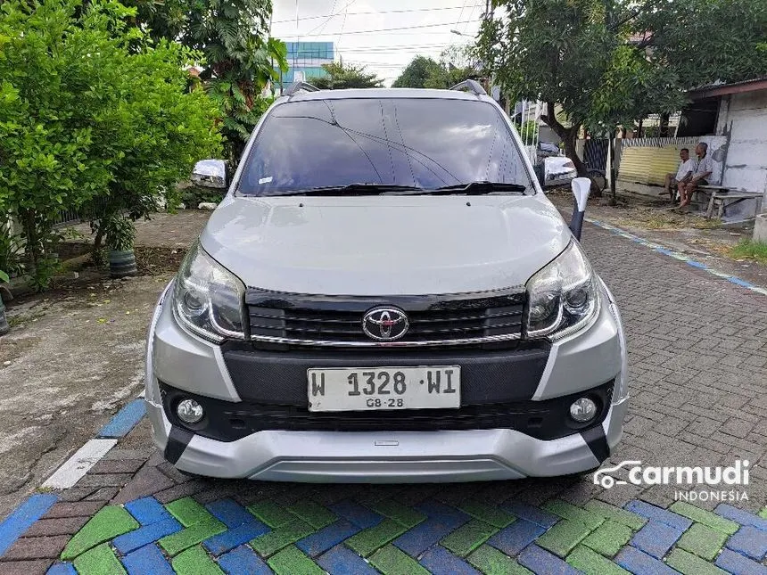 Jual Mobil Toyota Rush 2015 TRD Sportivo 1.5 di Jawa Timur Automatic SUV Silver Rp 165.000.000