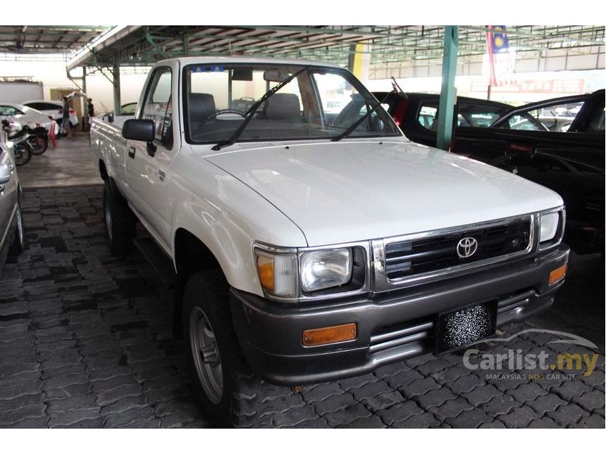 toyota hilux 1995 2 8 in perak manual pickup truck white for rm 28 800 5771030 carlist my