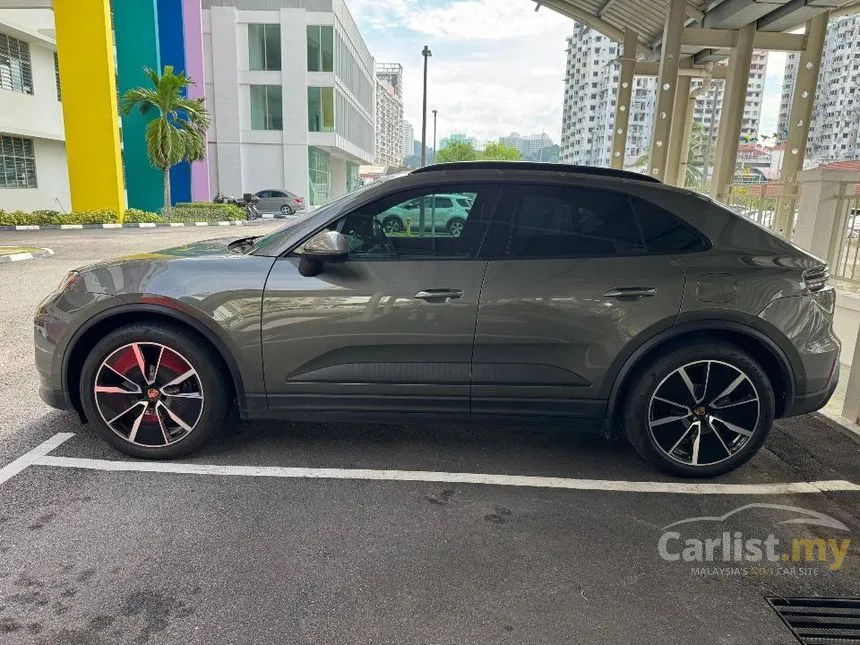 2024 Porsche Macan 4 SUV