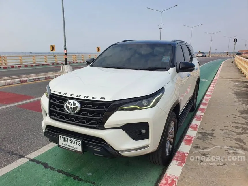 2021 Toyota FORTUNER V SUV