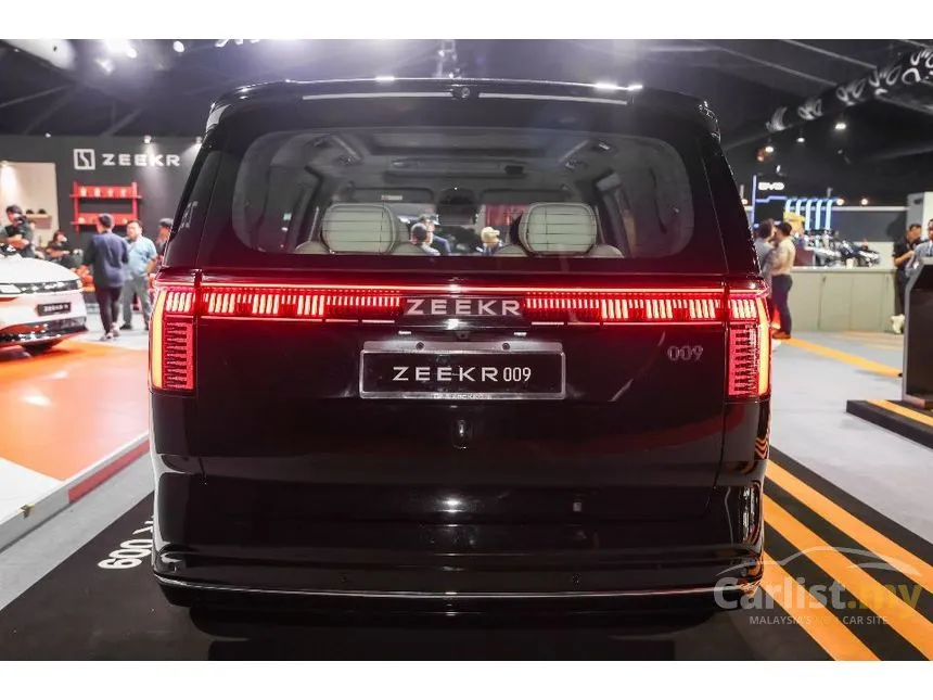2025 Zeekr 009 Executive MPV