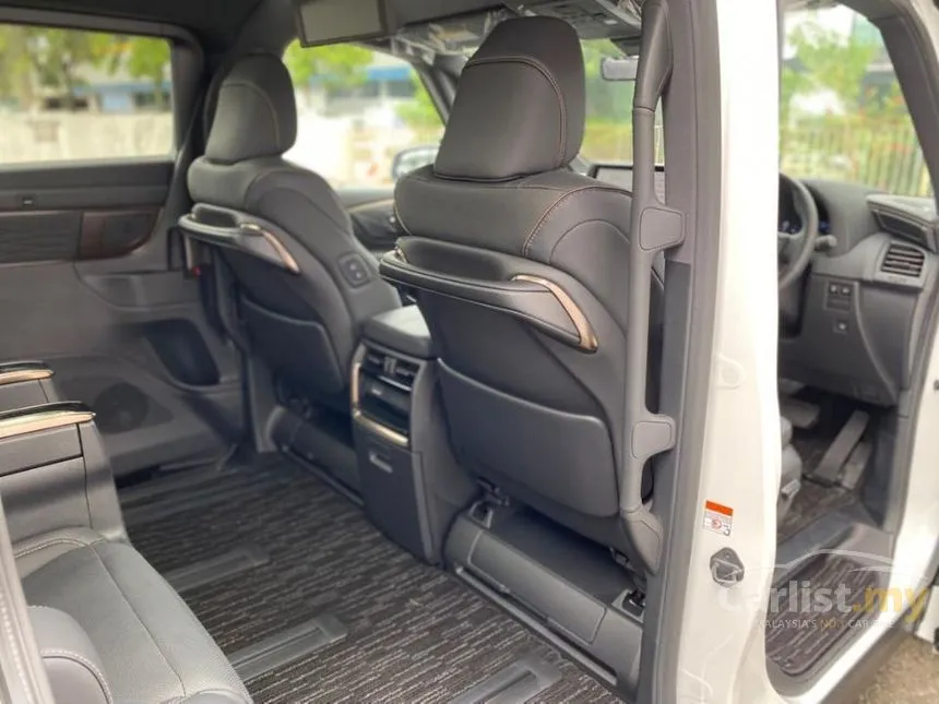 2024 Toyota Alphard Z 7-Seater MPV