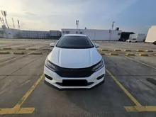 2014 Honda City 1.5 V Sedan(3digit carplate,sport rim)