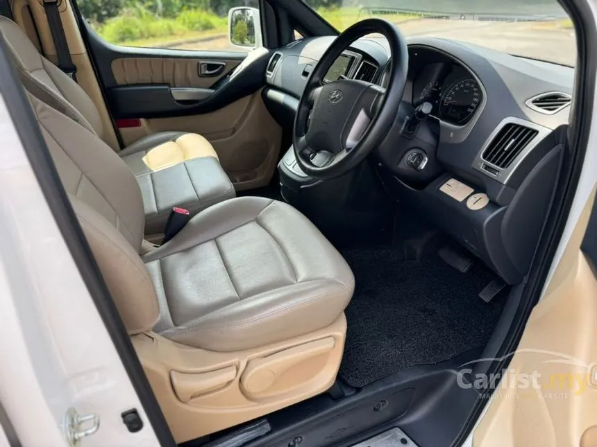 2018 Hyundai Grand Starex Royale MPV