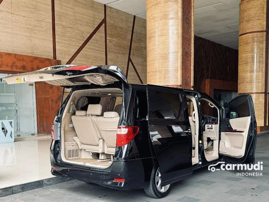 2011 Toyota Alphard G MPV