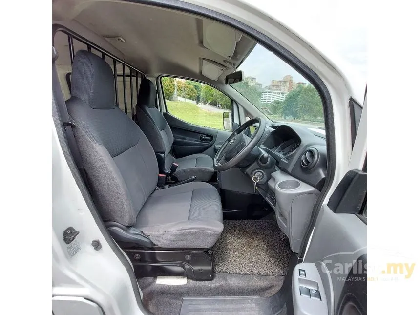 2014 Nissan NV200 Panel Van