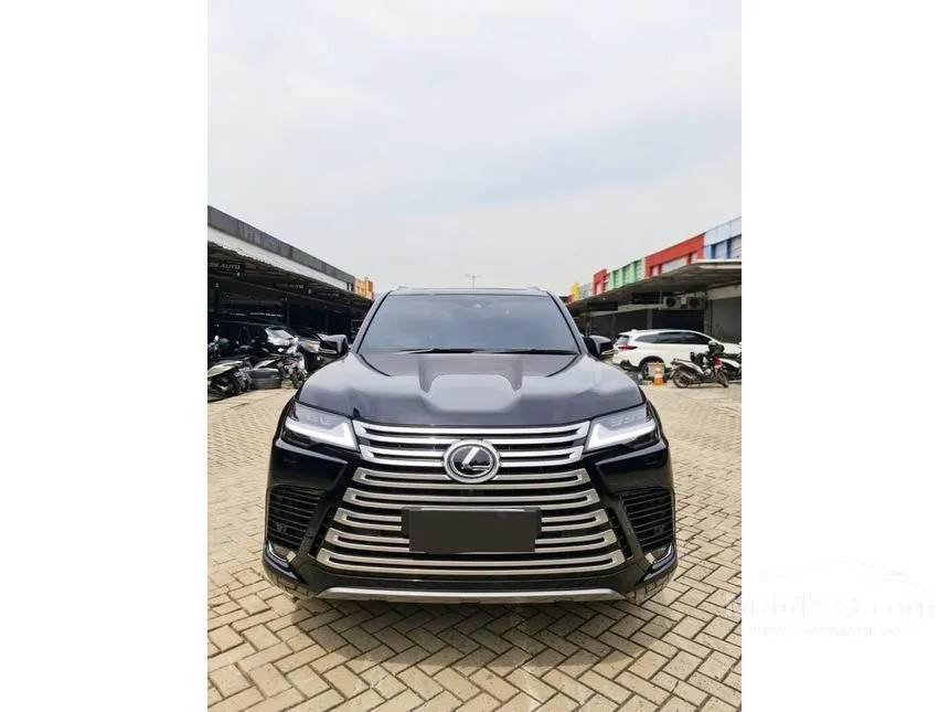 Jual Mobil Lexus LX600 2022 VIP 3.4 di DKI Jakarta Automatic Wagon Hitam Rp 5.050.000.000