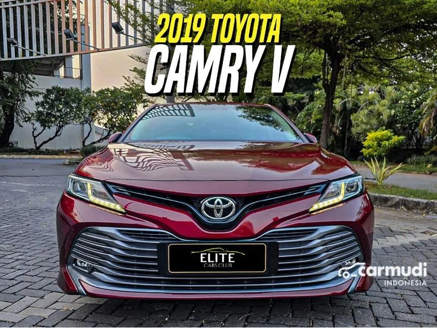 2019 Toyota Camry V Sedan