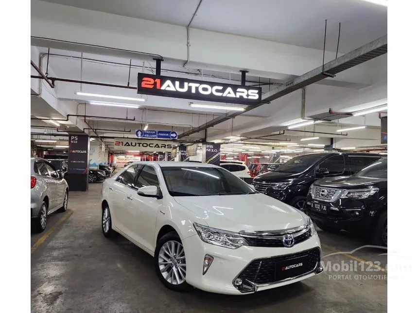 Jual Mobil Toyota Camry Hybrid 2017 Hybrid 2.5 di DKI Jakarta Automatic Sedan Putih Rp 330.000.000