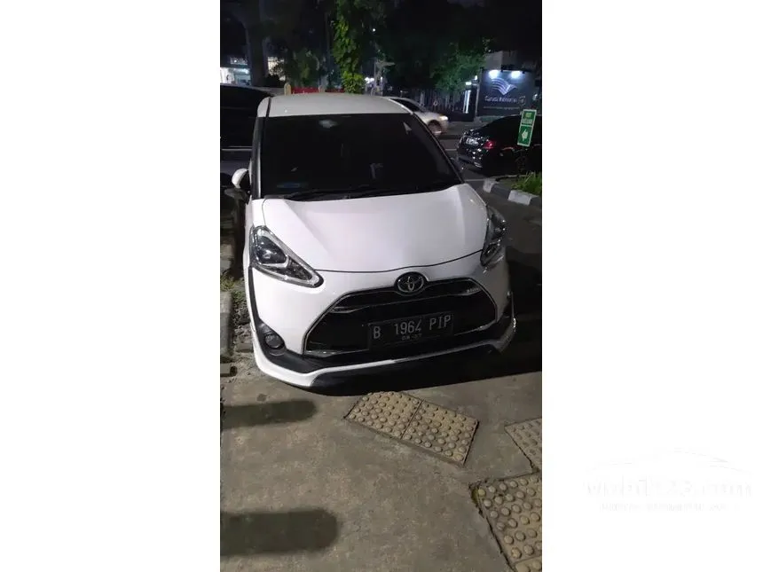 Jual Mobil Toyota Sienta 2017 Q 1.5 di DKI Jakarta Automatic MPV Putih Rp 185.000.000