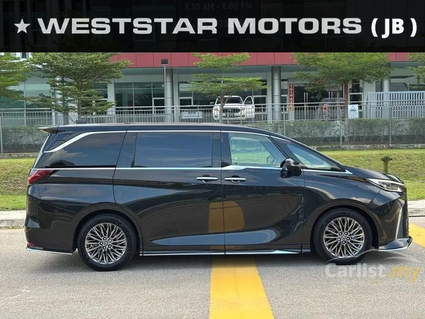 2024 Lexus LM 500h Version L 6 Seater MPV
