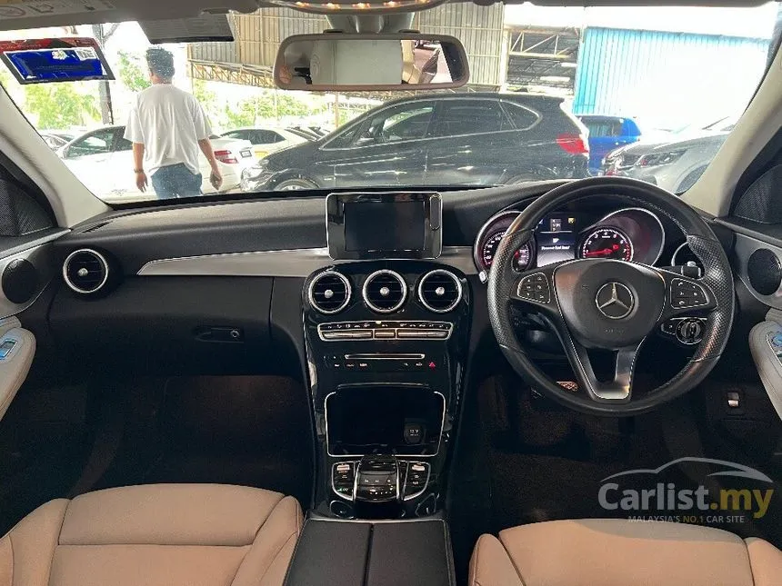 2016 Mercedes-Benz C200 AMG Sedan