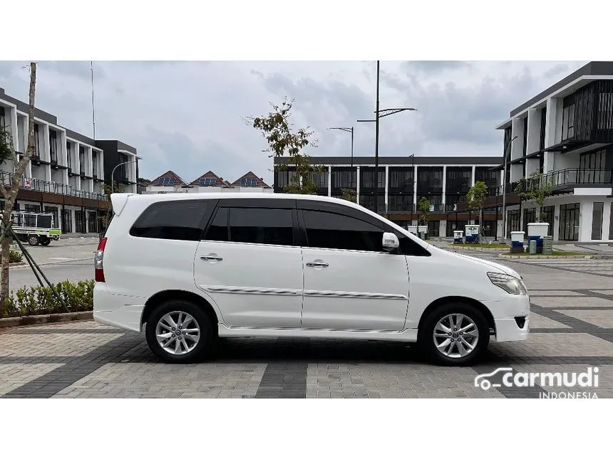 2013 Toyota Kijang Innova V Luxury MPV