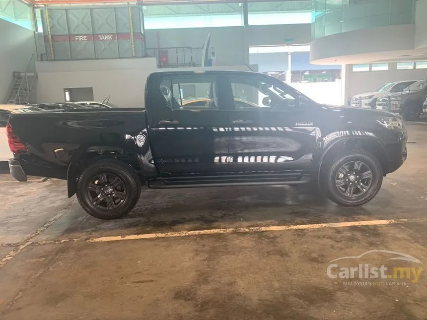 2025 Toyota Hilux E Dual Cab Pickup