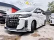 Recon 2020 Toyota Alphard 2.5 SC Package MPV/ 3LED/ ANDROID PLAYER CAR PLAY/ 2 POWER DOOR/ PILOTS SEAT/POWER BOOT