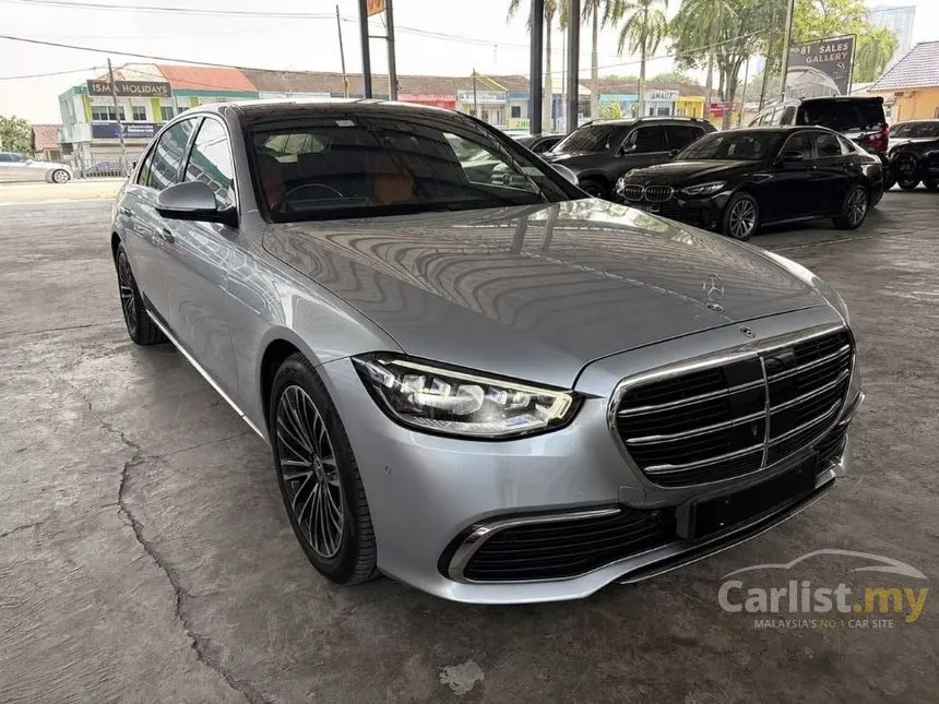 2022 Mercedes-Benz S580e Sedan