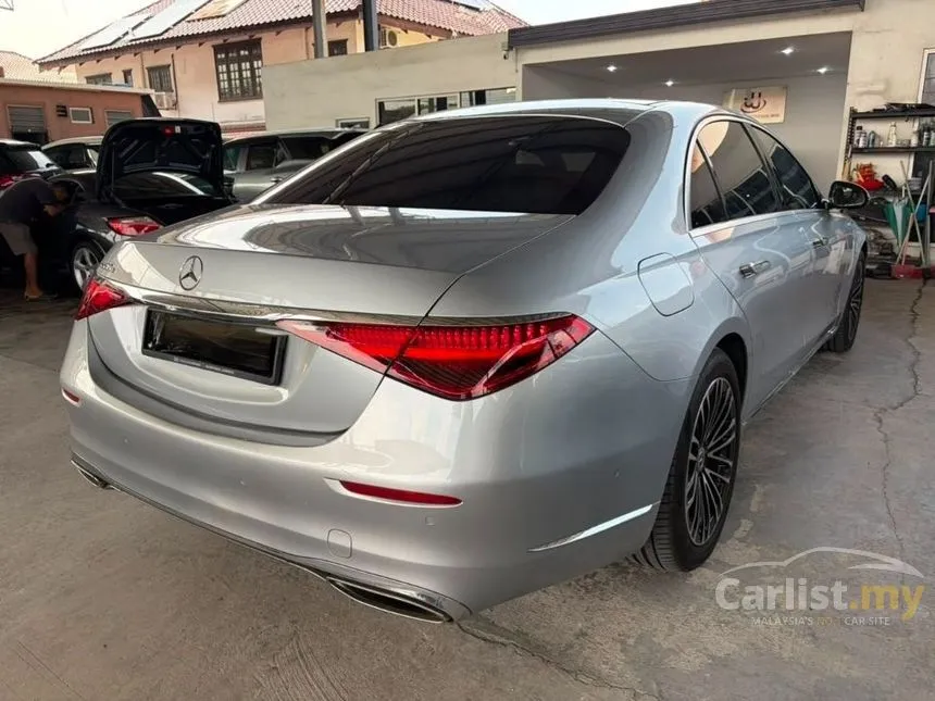 2022 Mercedes-Benz S580e Sedan