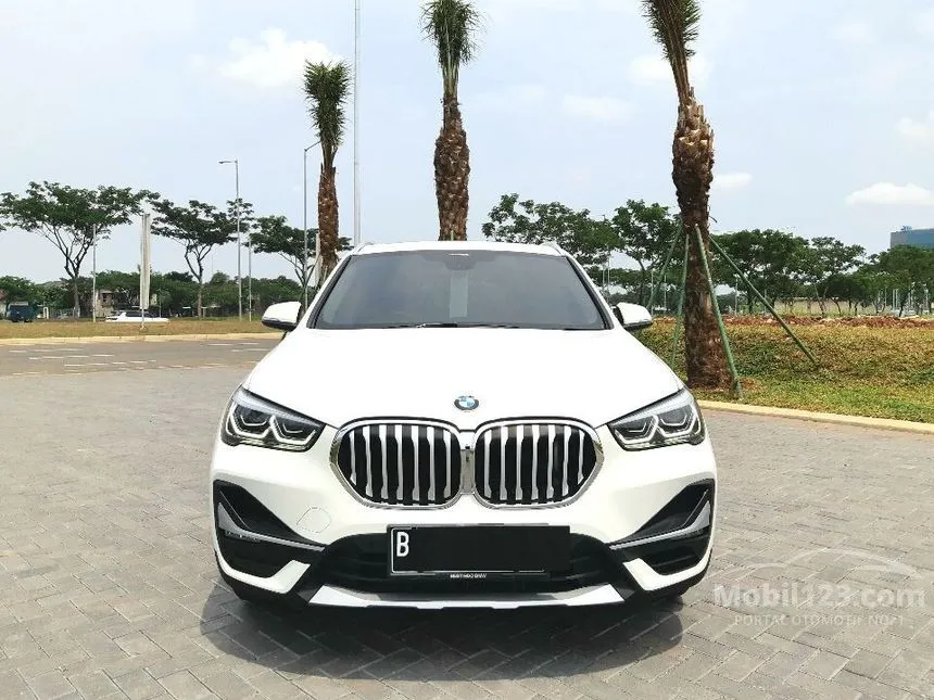 Jual Mobil BMW X1 2021 sDrive18i xLine 1.5 di Banten Automatic SUV Putih Rp 570.000.000