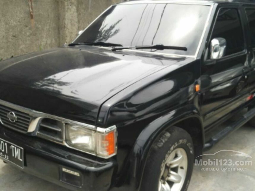 Jual Mobil Nissan Terrano 2002 Spirit 2.4 di DKI Jakarta 