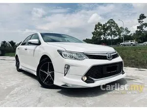2015 Toyota Camry 2.5 Hybrid Sedan