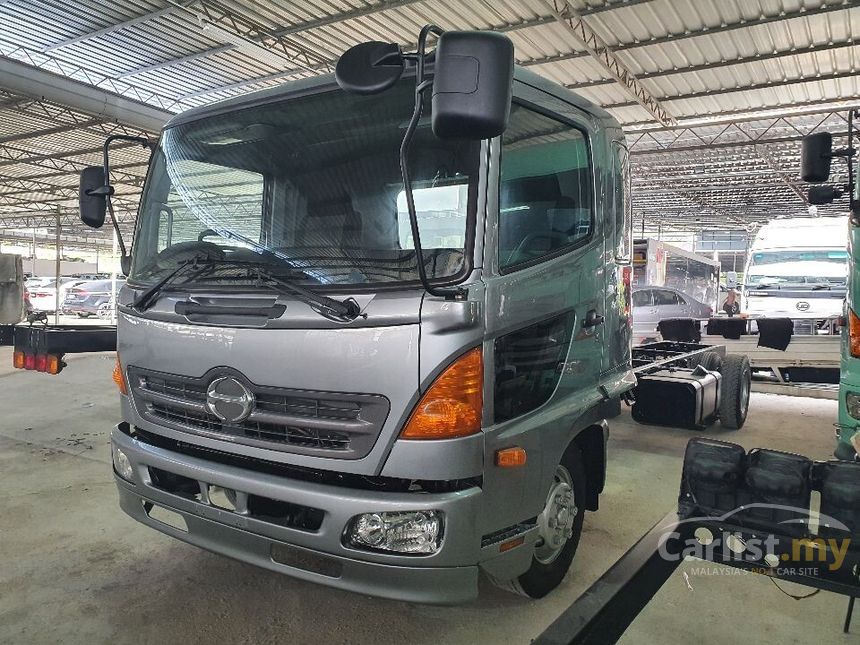 Hino 500 Series 2021 6 4 In Perlis Manual Lorry Silver For Rm 78 000 7446330 Carlist My