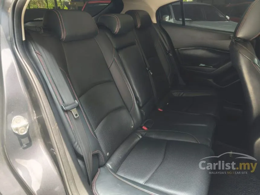 2015 Mazda 3 SKYACTIV-G Hatchback