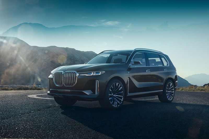 BMW X7 iPerformance Bertabur Kemewahan akan Hadir di Frankfurt 12
