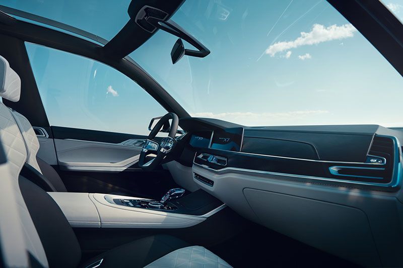BMW X7 iPerformance Bertabur Kemewahan akan Hadir di Frankfurt 6
