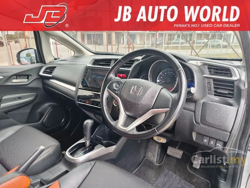 2015 Honda Jazz V Hatchback