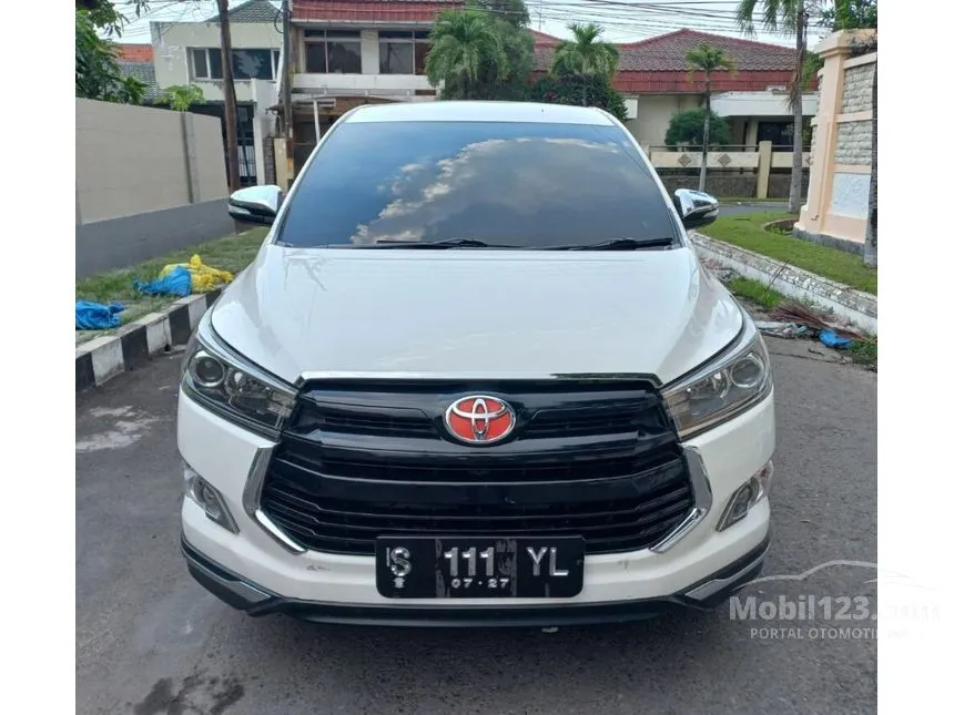 Jual Mobil Toyota Innova Venturer 2017 2.0 di Jawa Timur Automatic Wagon Putih Rp 319.000.000