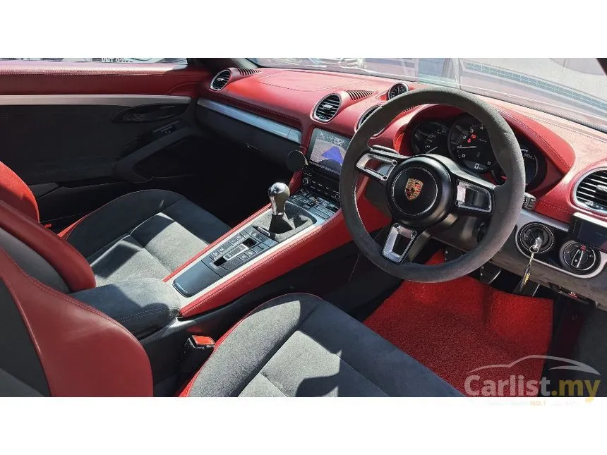 2020 Porsche 718 Spyder Convertible
