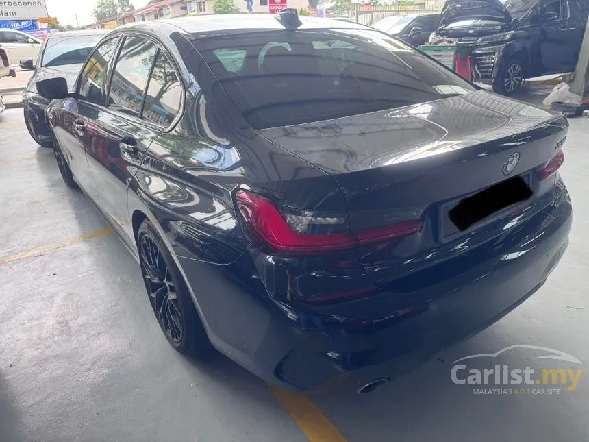 2021 BMW 330i M Sport Driving Assist Pack Sedan