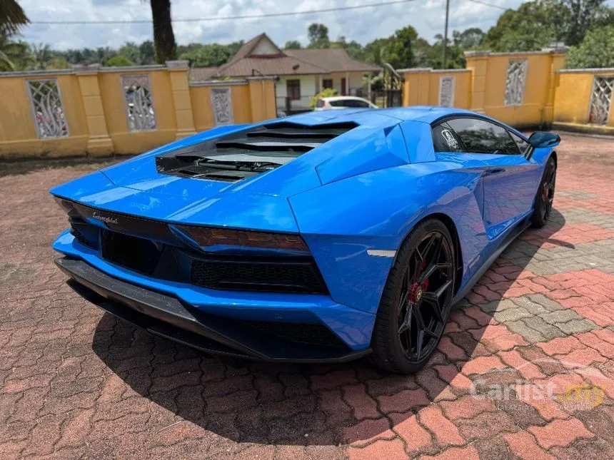 2017 Lamborghini Aventador S Coupe