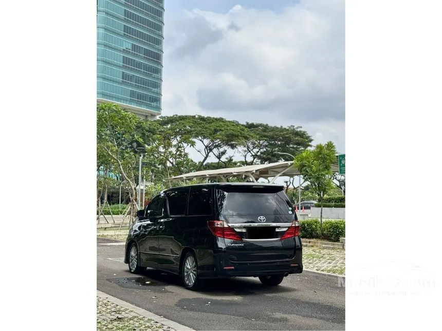 2014 Toyota Alphard SC MPV