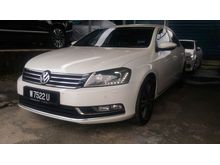 2014/2013 Volkswagen Passat 1.8 TSI Sedan LIKE NEW