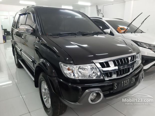 Isuzu Panther  GRAND  TOURING  Mobil  Bekas Baru dijual di 