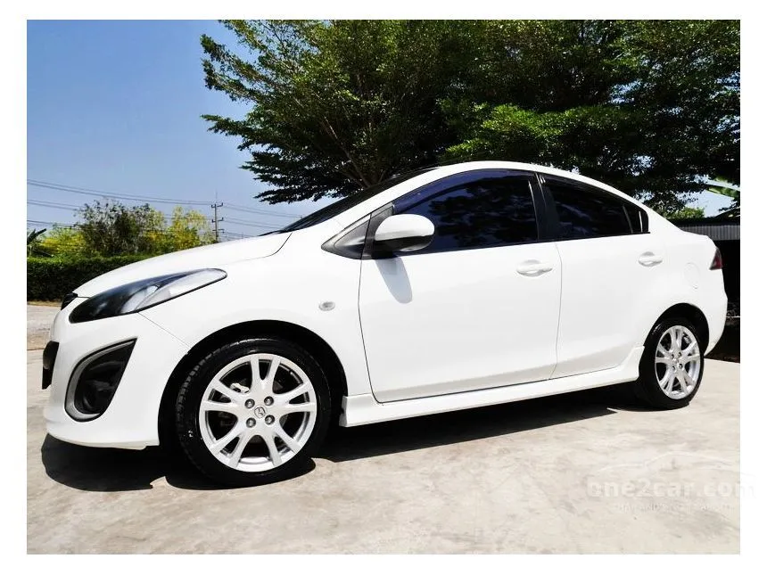 2012 Mazda 2 Elegance Spirit Sedan