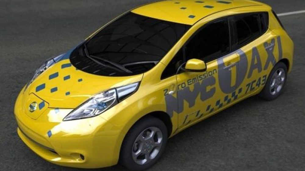 Yellow nissan online leaf