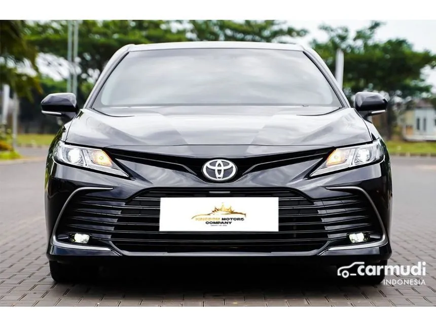 2022 Toyota Camry V Sedan