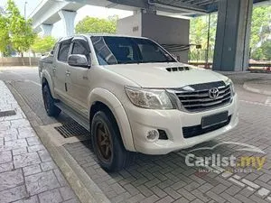 2014 Toyota Hilux 2.5 G VNT Dual Cab (Metallic) Pickup